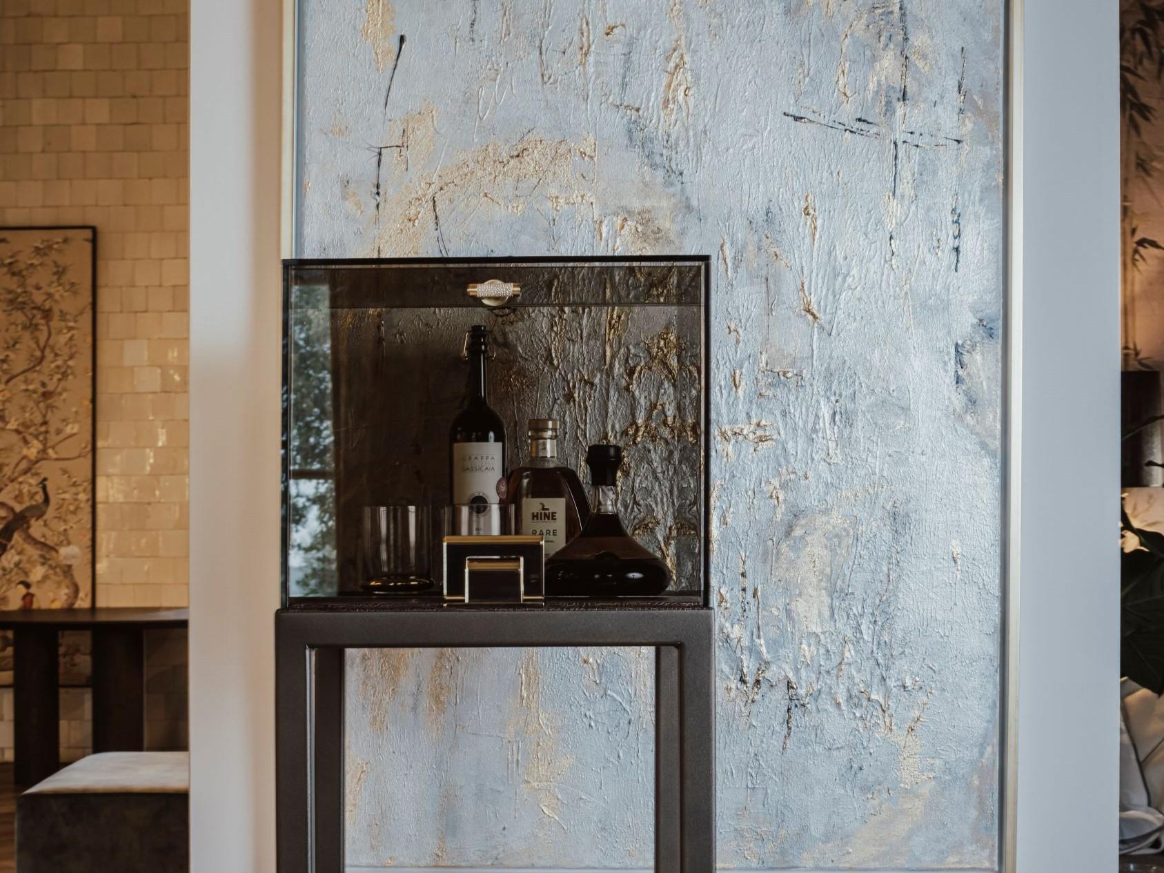 Het vergeten detail: Waarom een likeurkabinet zorgt voor het ultieme 'thuisgevoel'