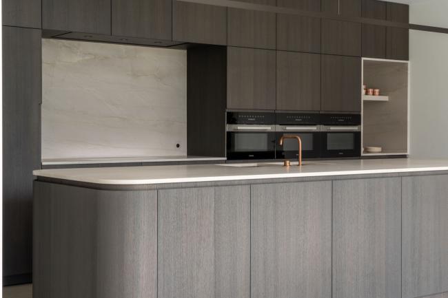 Wanneer loont maatwerk écht in een interieur?