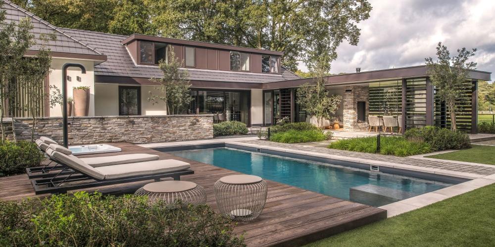 Interieurarchitect voor een luxe interieurontwerp: waarom interieur en tuinontwerp samen het verschil maken