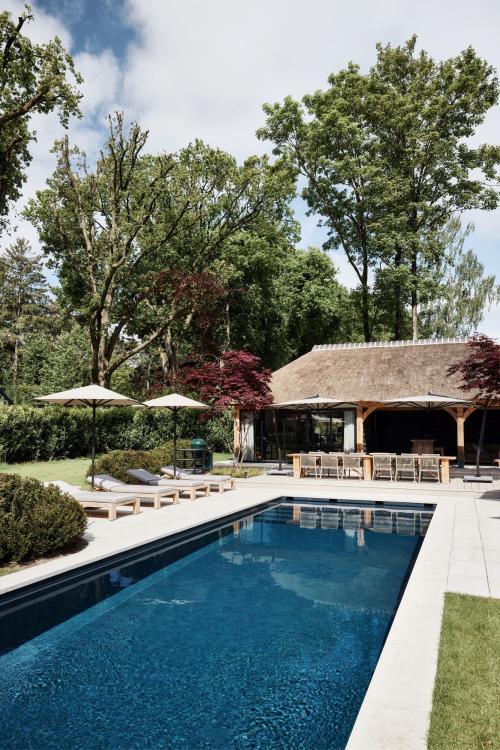 luxe poolhouse bij zwembad