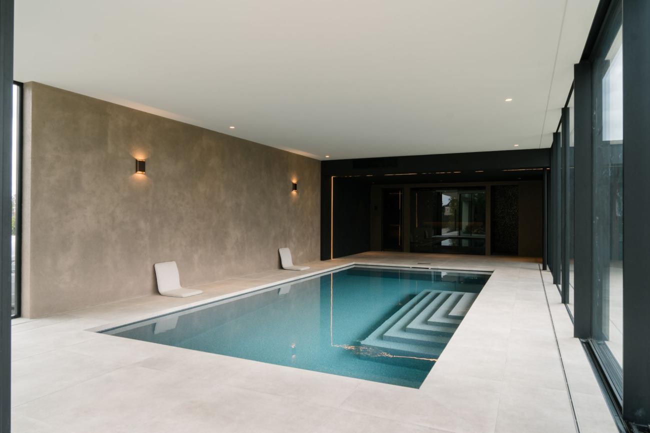 luxe binnenzwembad