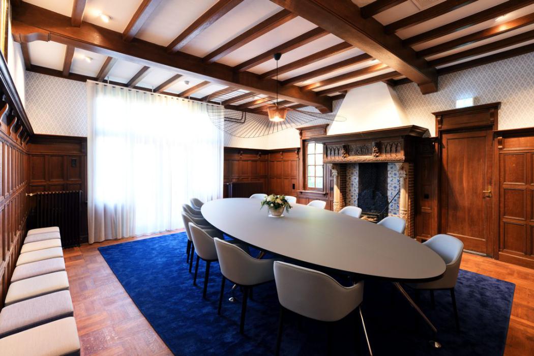 Burobas vergaderzaal design