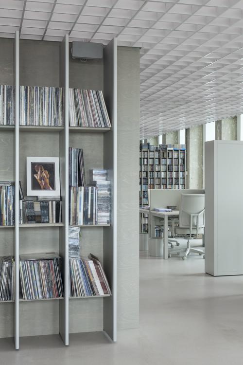 Beyond Space modern interieur kantoor