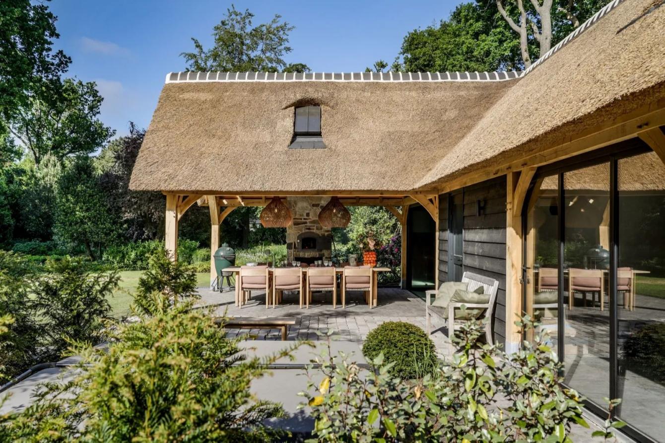Luxe eiken tuinkamer