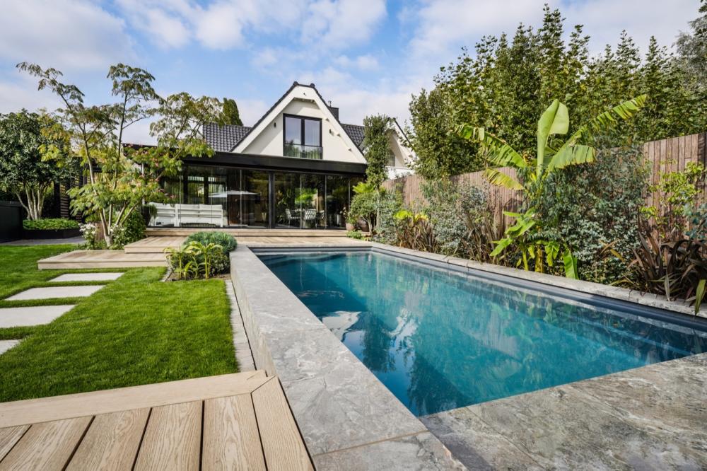 Moderne villa met luxe zwembad