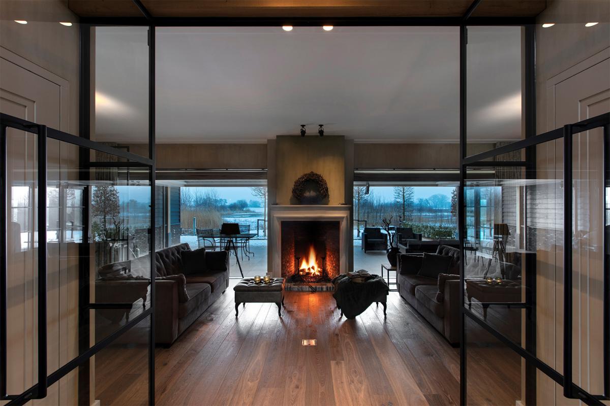 woonkamer met sfeerhaard