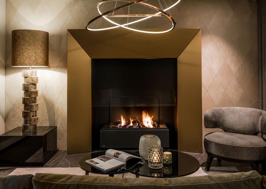 luxe haard in kamer