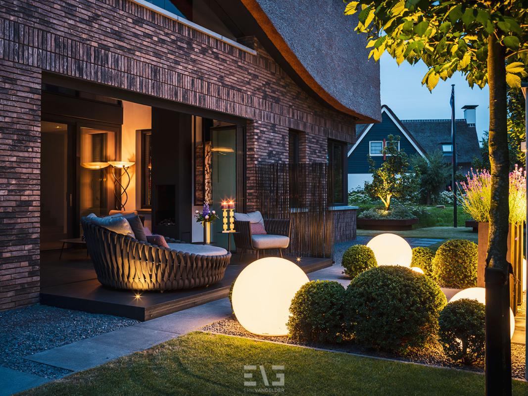 luxe terras in tuin