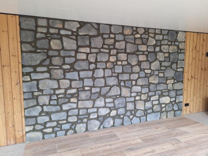 Tuinkamer met luxe steenstrips