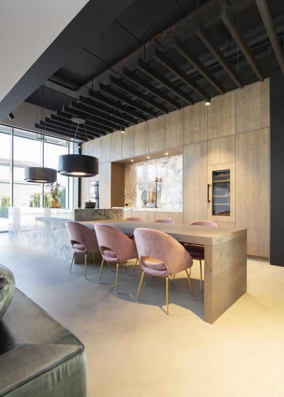 luxe keuken met kwartsiet keukenblad