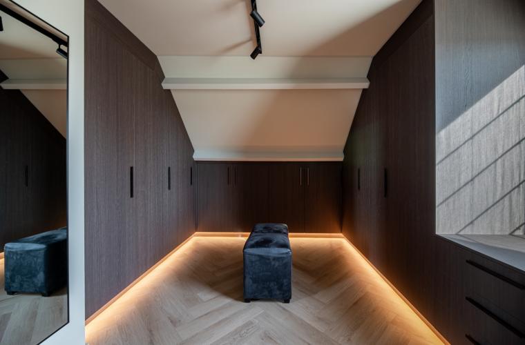 Modern woonhuis met maatwerk interieur