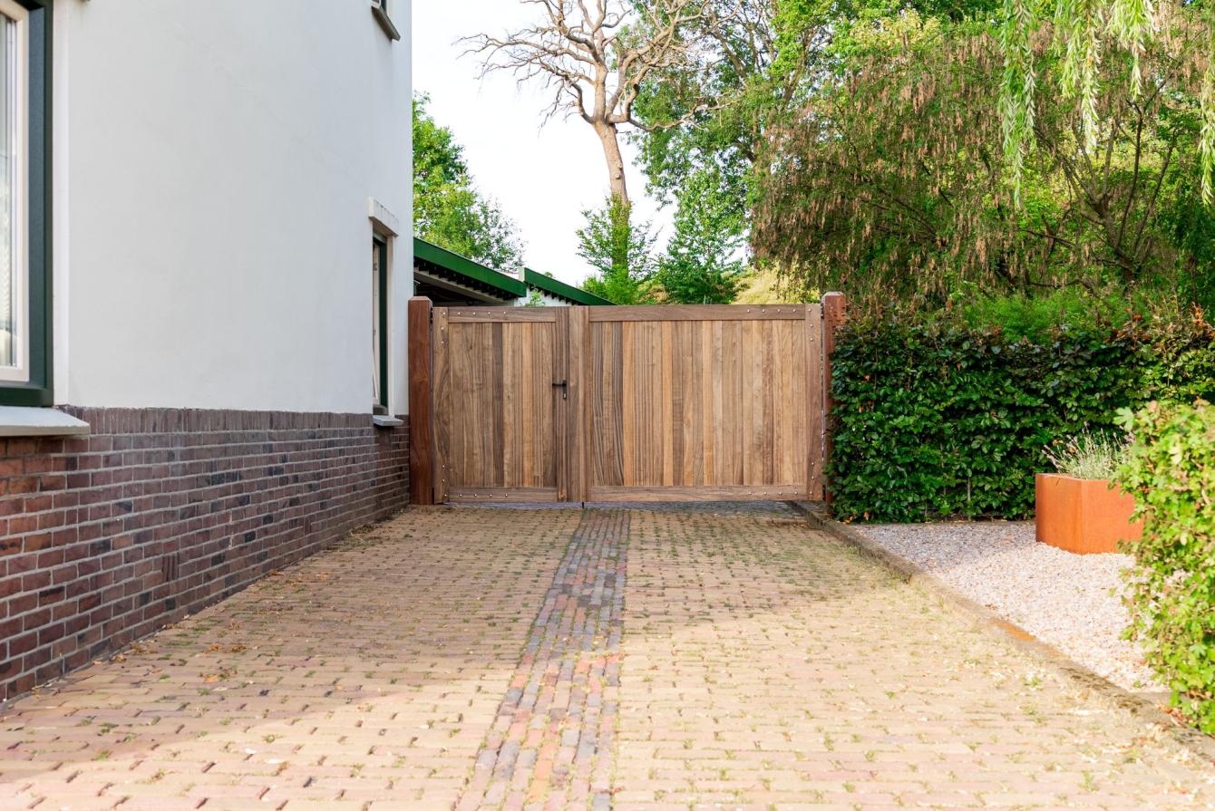 luxe houten poort