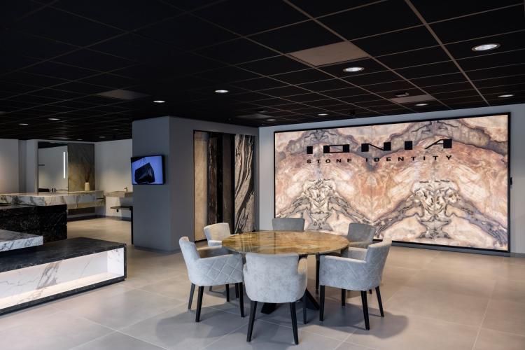 Exclusieve showroom van Ionia Pietre Naturali Benelux