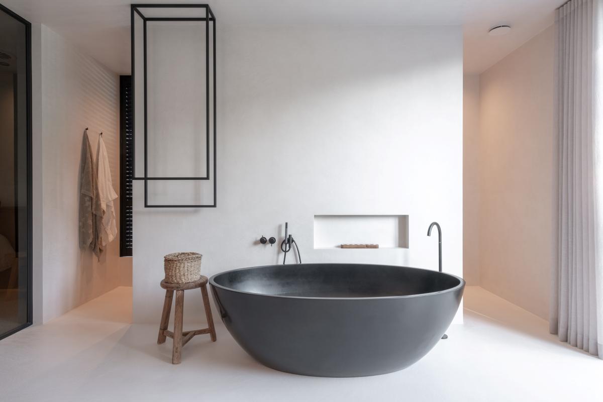 badkamer met luxe wandafwerking