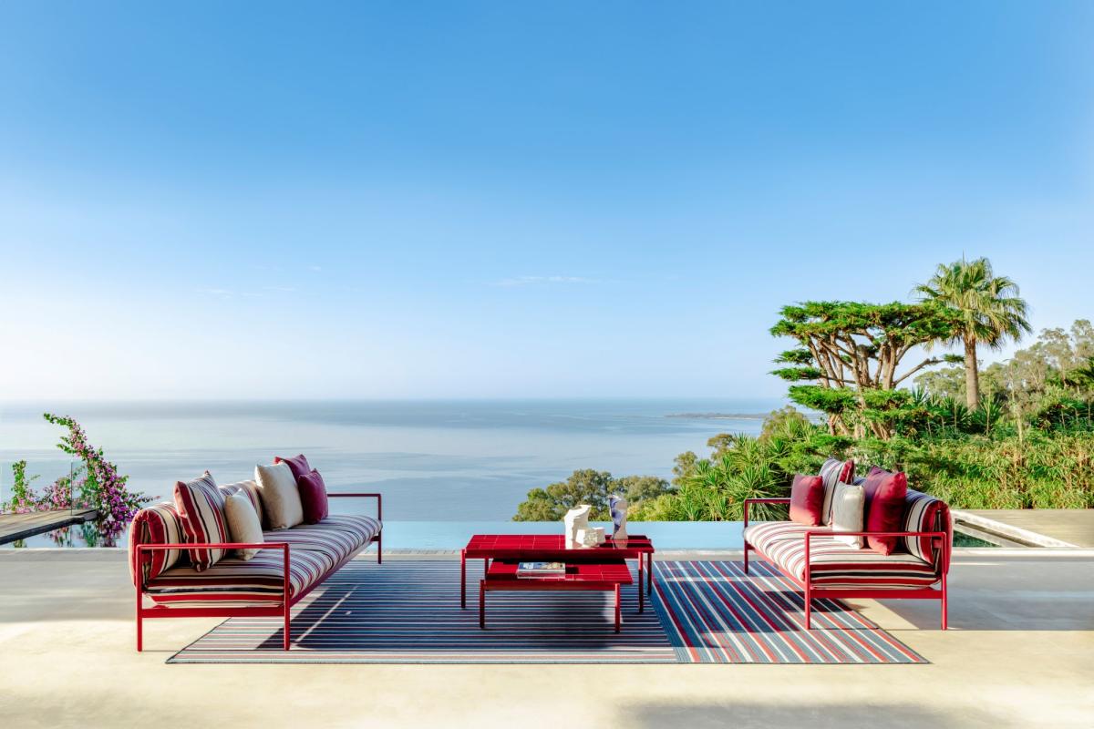 luxe loungeset bij zwembad