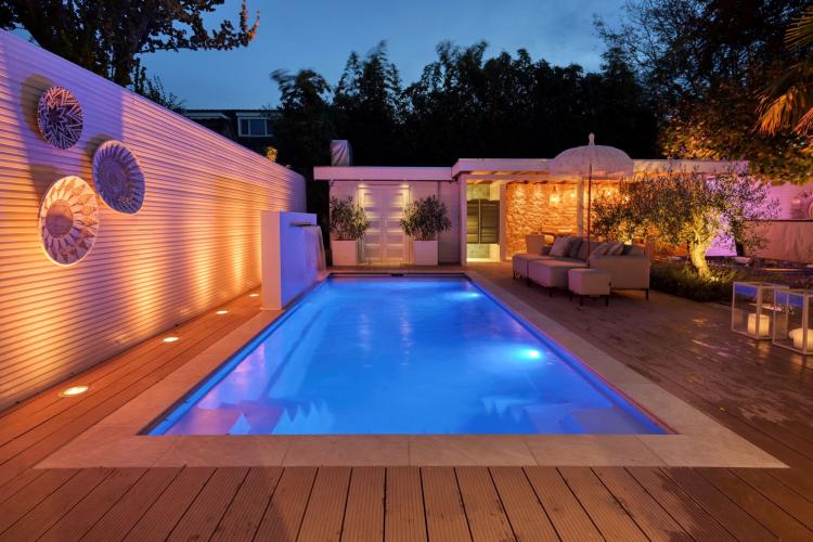 Luxe buitenbeleving met geïntegreerde domotica