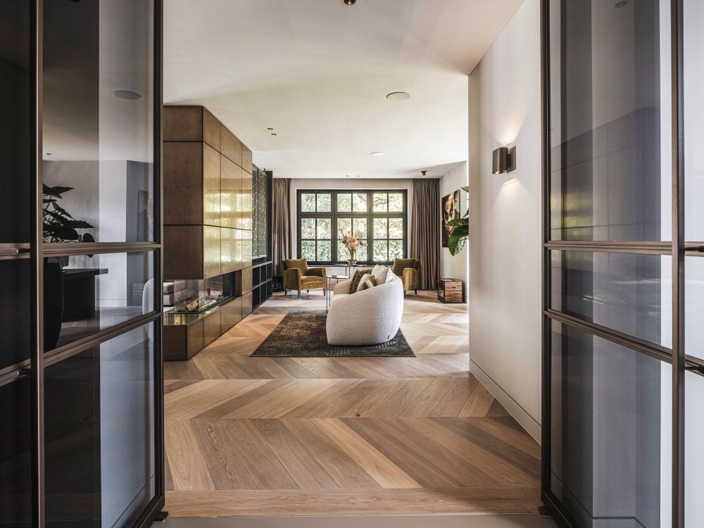 Moderne techniek geïntegreerd in luxe villa