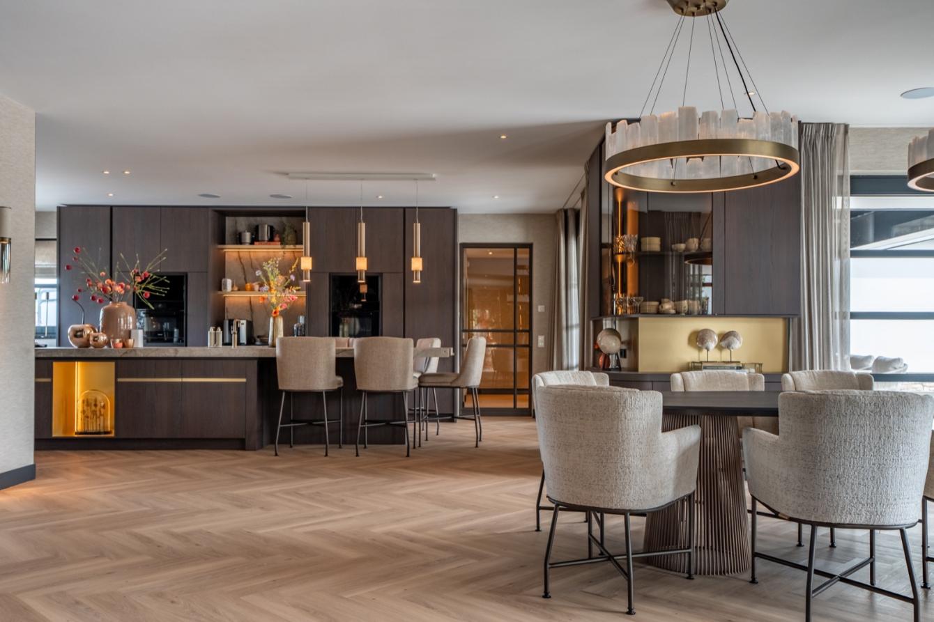 luxe keuken met zithoek