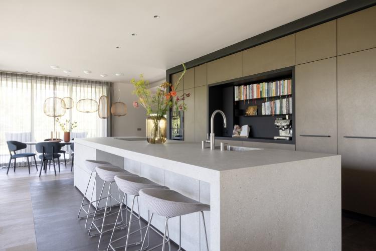 Nieuwbouw villa aan het water