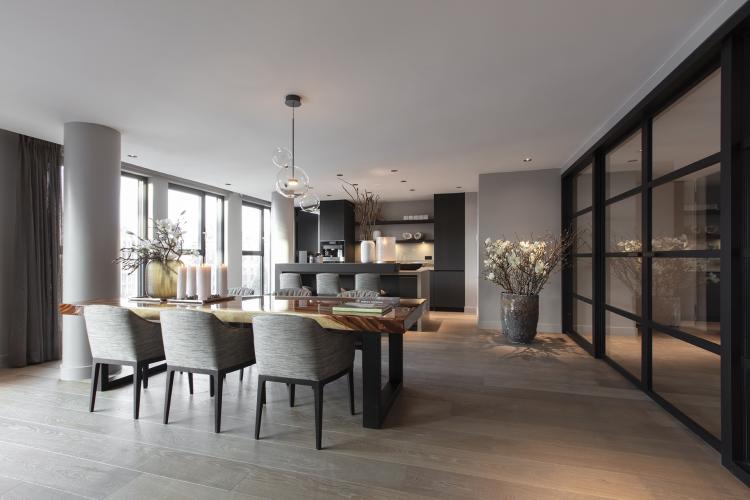 Appartement met luxe verlichting