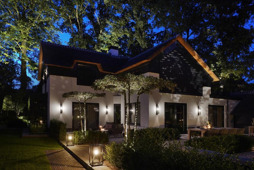 Buitenverlichting villa Laren