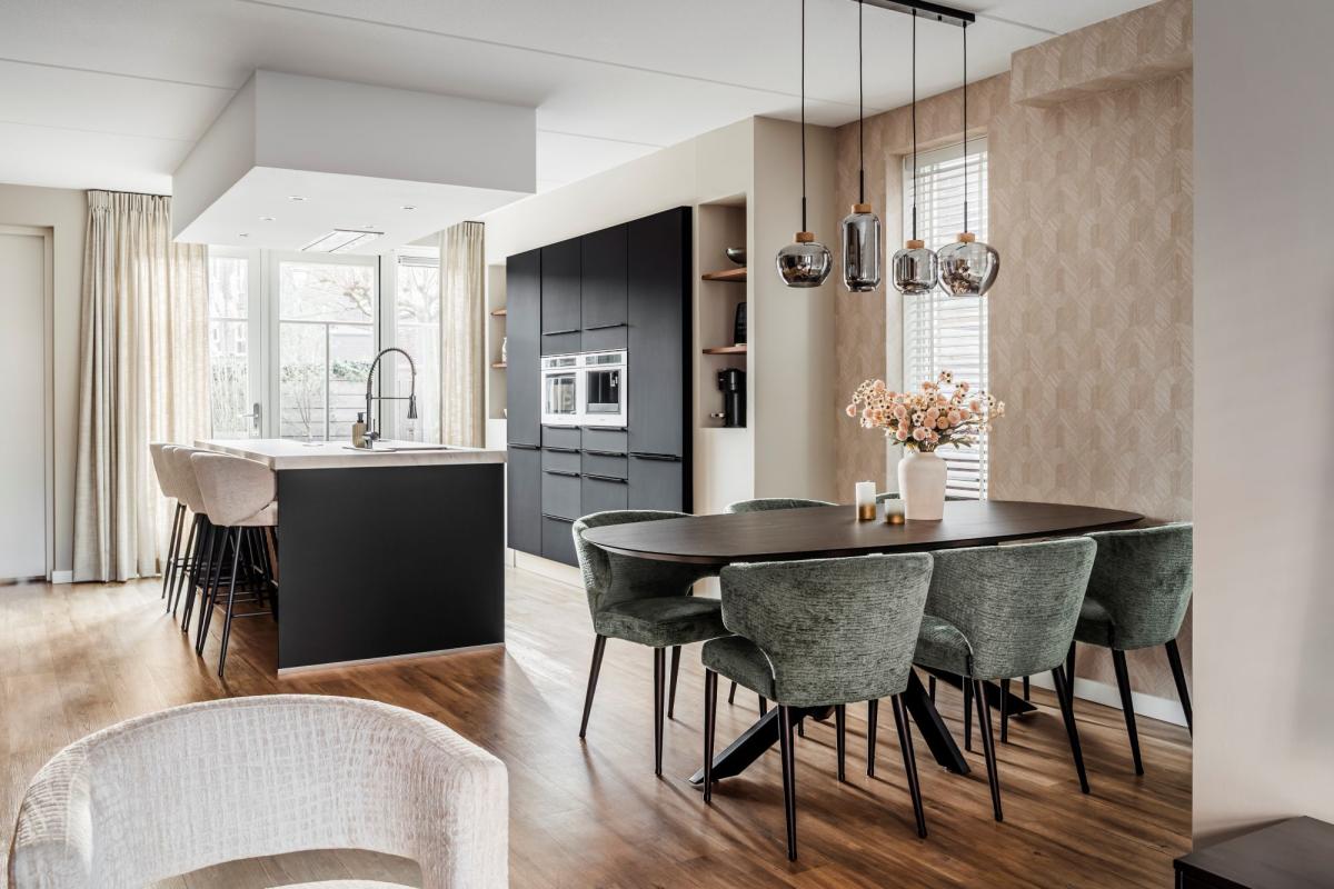 eetkamer met openkeuken