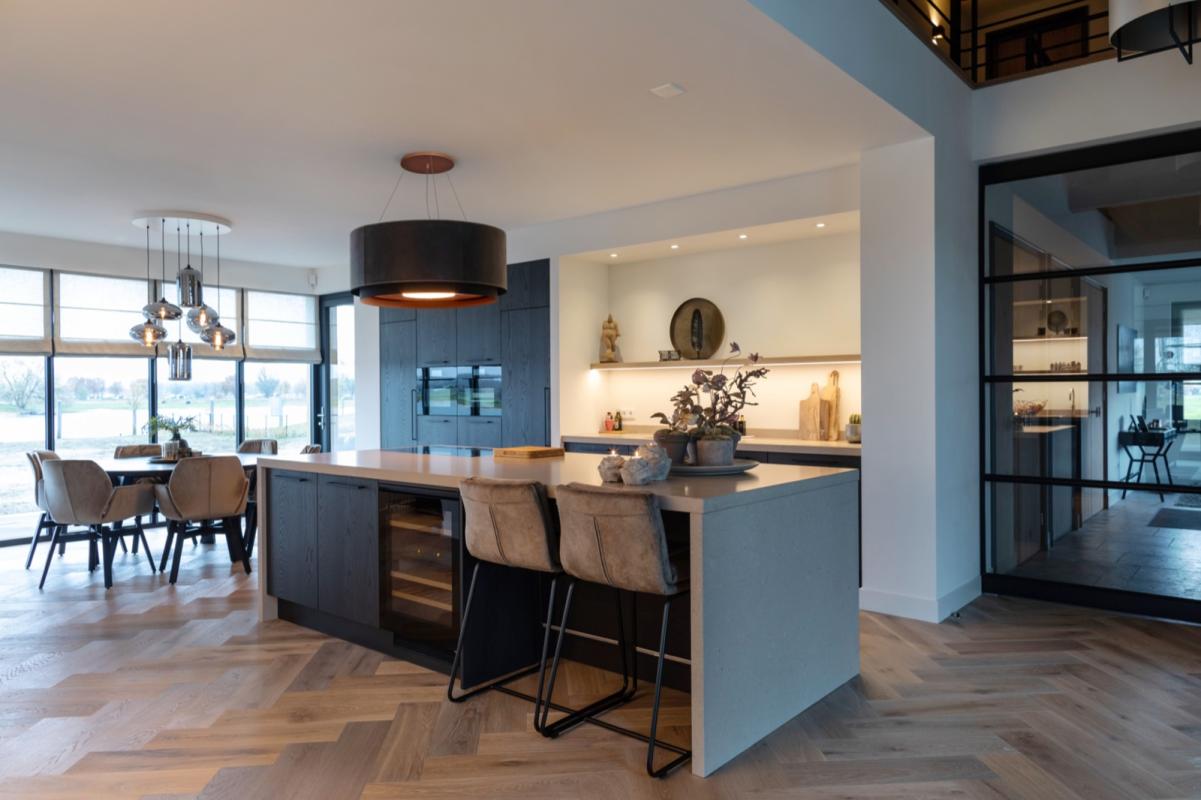 keuken met luxe afzuigkap
