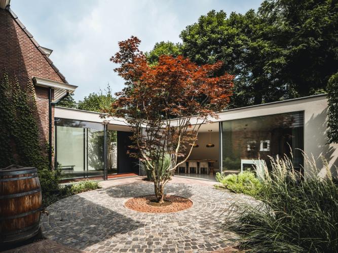 Luxe binnentuin bij villa K3