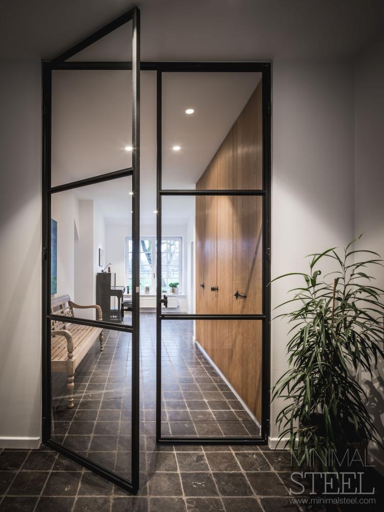 Stalen scharnierdeuren | Best Interiors