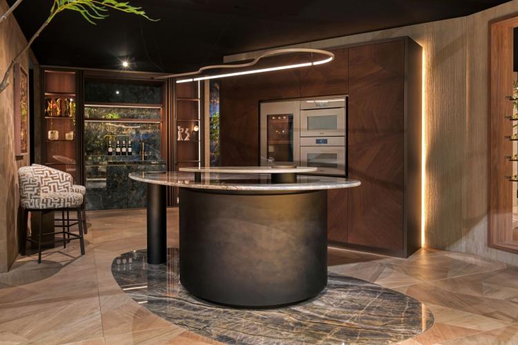 Luxe maatwerk keuken met exclusief natuursteen