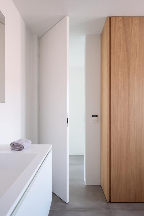 deur naar badkamer