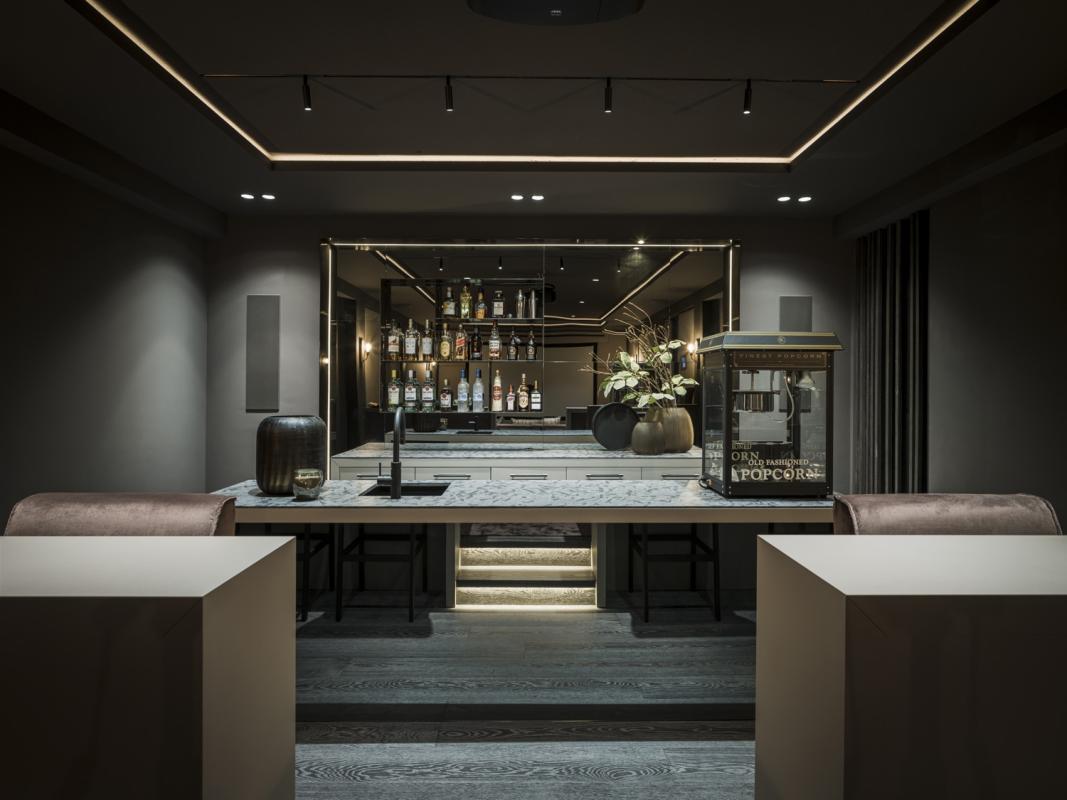 luxe bar in villa
