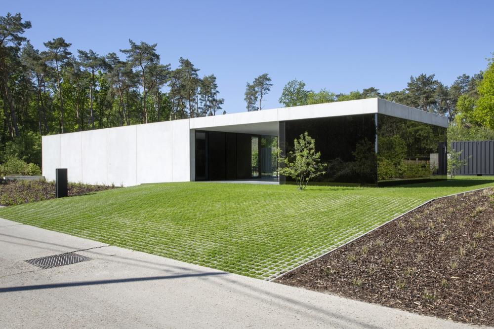 Strak moderne villa