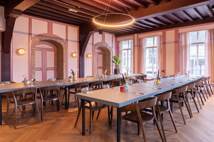Restyling vergaderzalen monumentaal pand