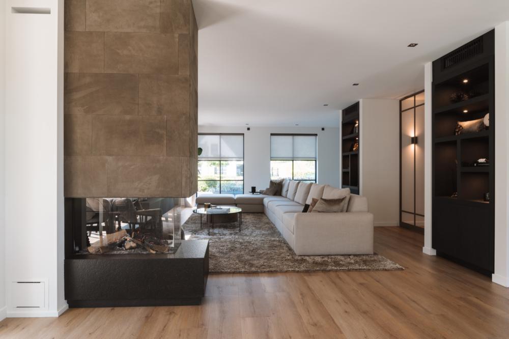 Exclusief interieur in rietgedekte villa Bergen op Zoom