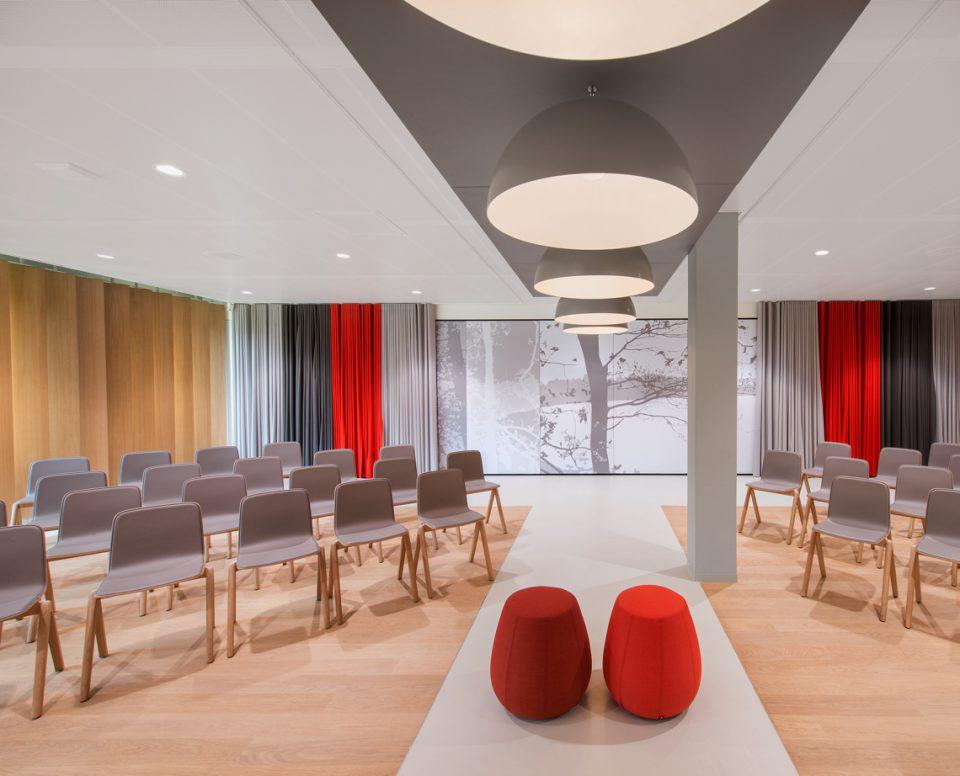 Huis van de Gemeente Panningen | Best Interiors