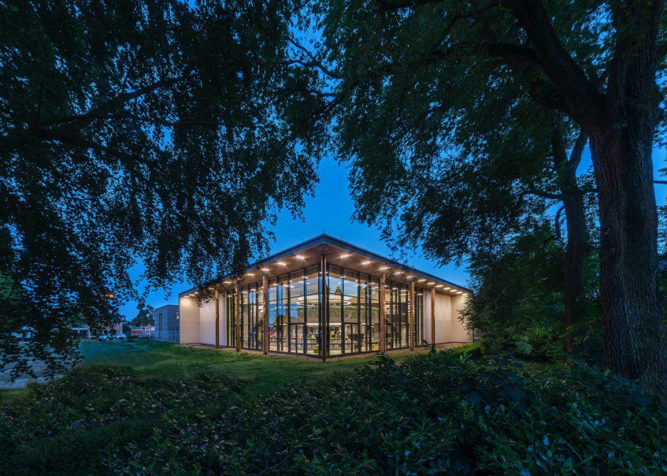 Huis van de Gemeente Panningen | Best Interiors