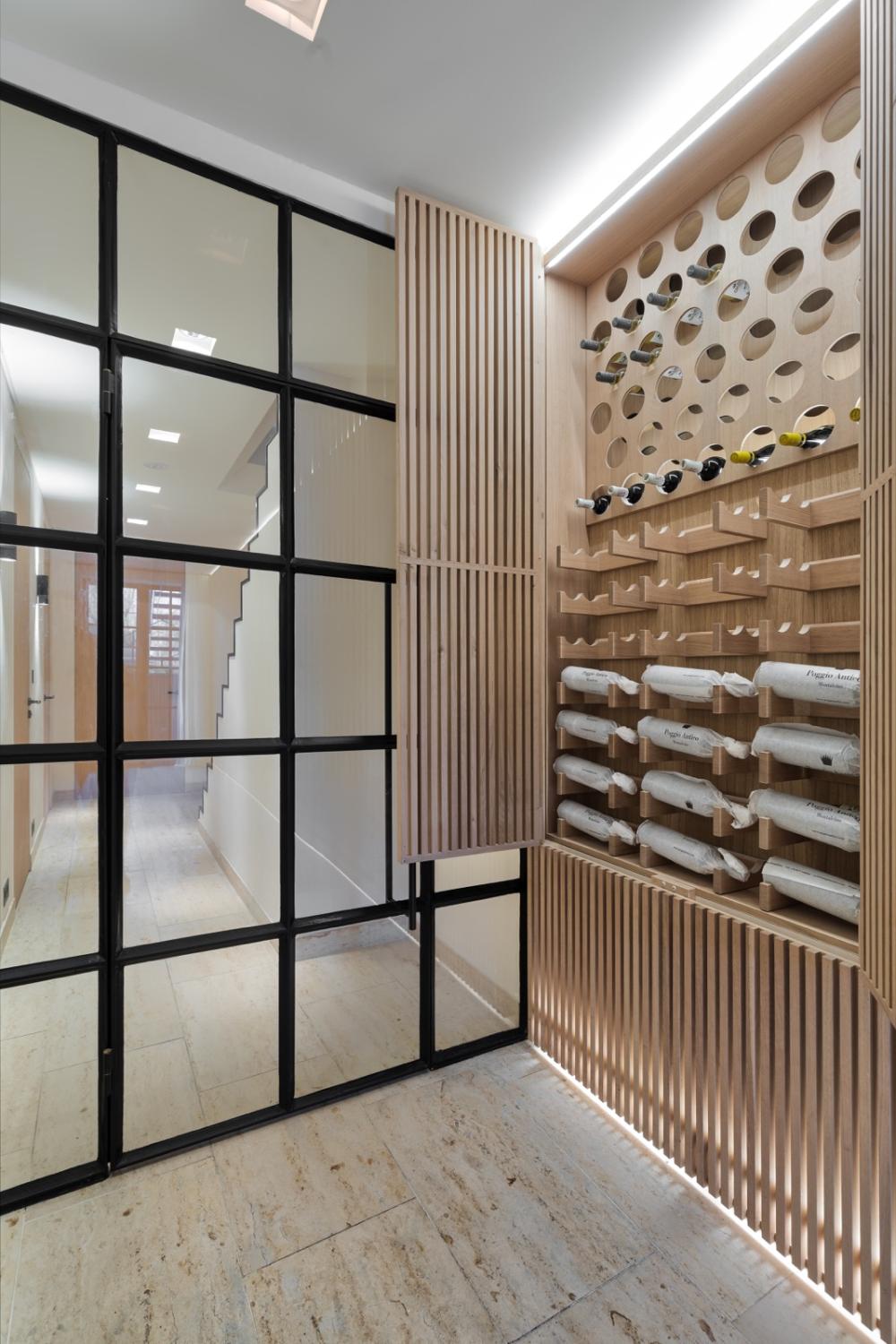 Interieur met maatwerk stalen deuren