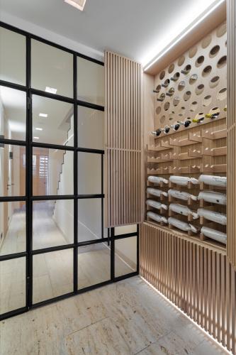 Interieur met maatwerk stalen deuren