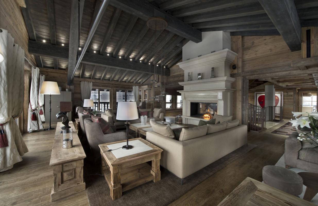 woonkamer met luxe tapijt