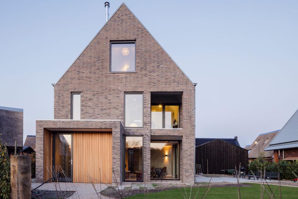 Een gezinswoning helemaal ontworpen rond doorkijken, zon en zicht