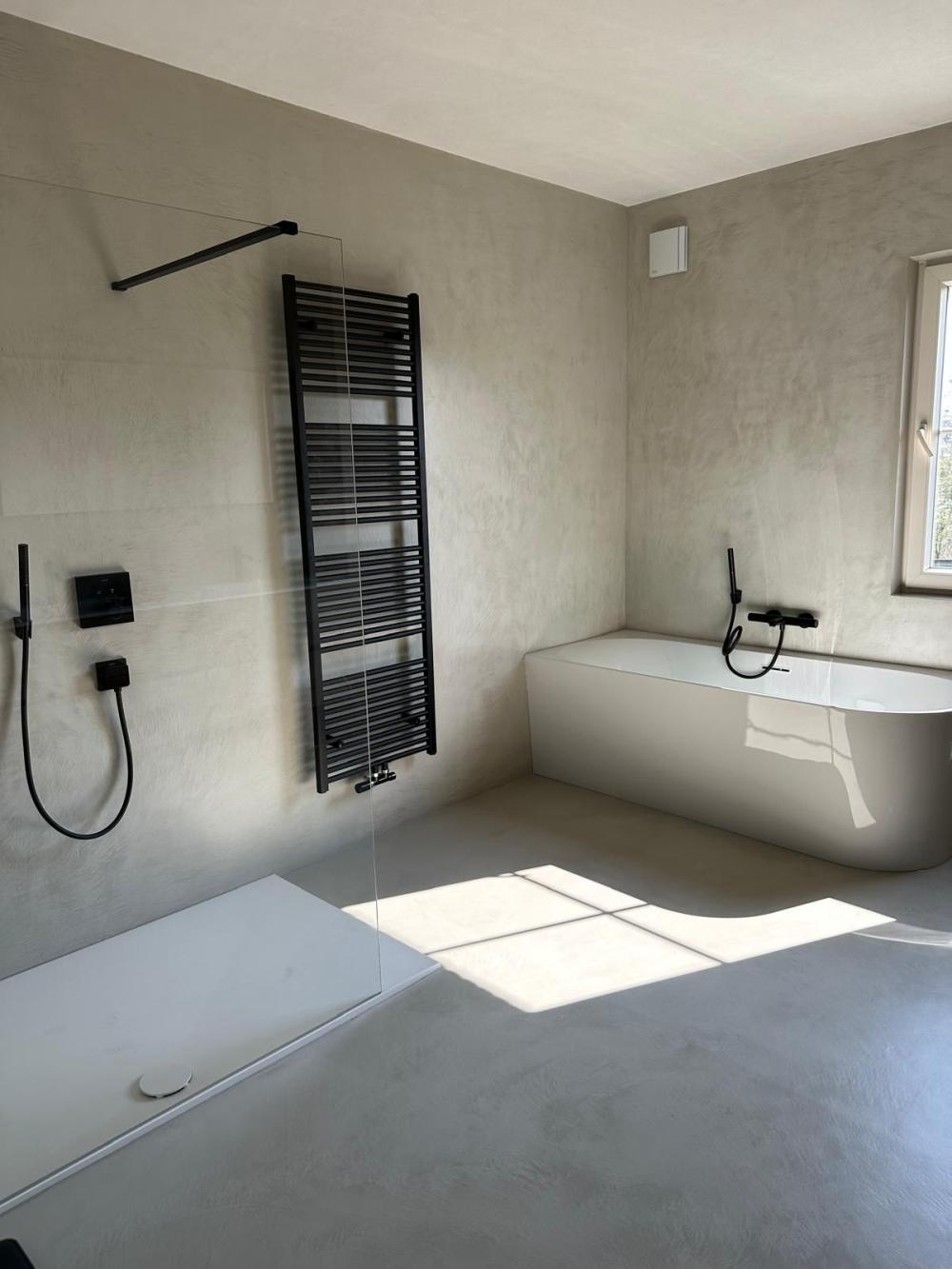 Exclusieve badkamer met Microtopping