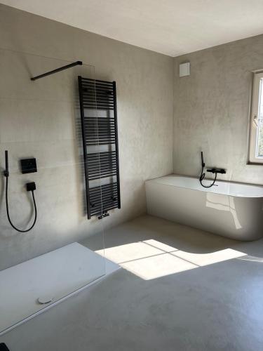 Exclusieve badkamer met Microtopping