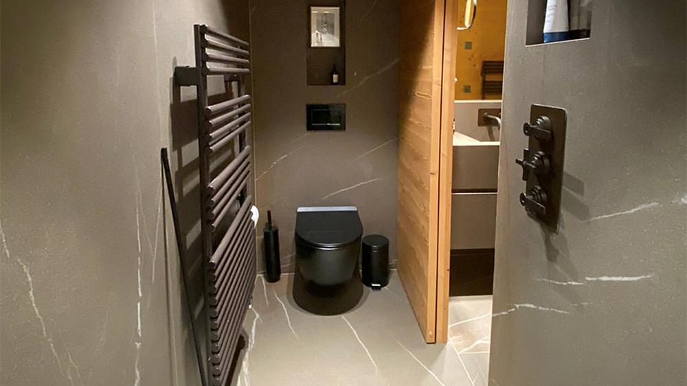 Chalet Zwitserland, creatieve design-badkamer