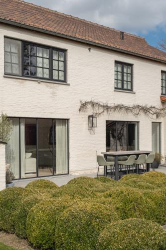Schilderwerken gevels villa PCZ