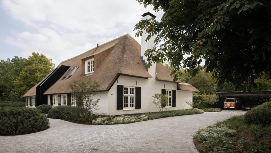 Rietgedekte villa B&M