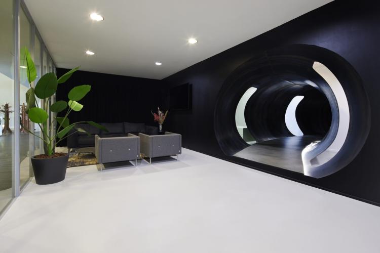 Showroom met naadoze gietvloer