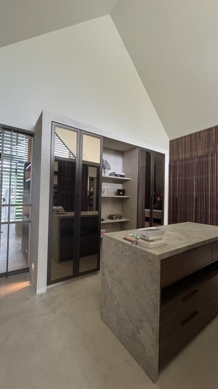 dressing met luxe deuren