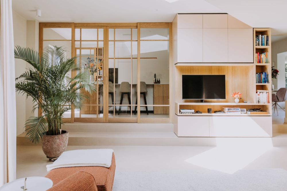 Houten Luxe Deuren in Warm Vanilla: Één met het Interieur