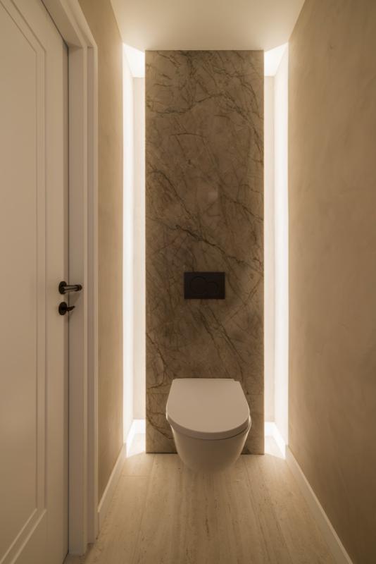 luxe toilet